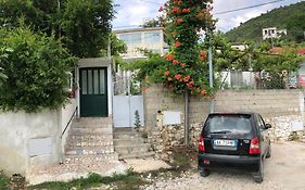 Lili'S House
